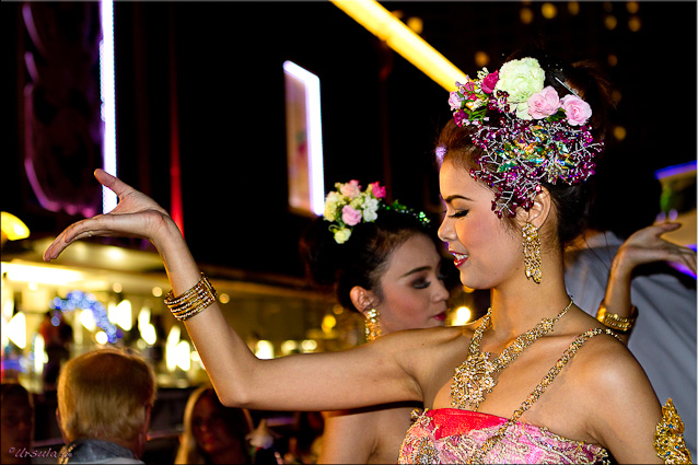 Two female Thai dancers