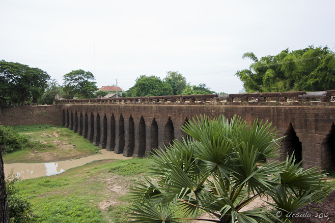 21 arch laterite bridge across the Chhikreng River, Cambodia