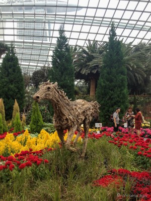 Horse sculpture made out of wooden pieces