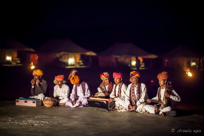 Rajasthani gypsy musicians, Manvar Desert Camp, Dechu, India