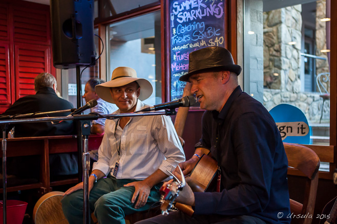 Graeme Druce and John Cupit from Doggn It Blues Duo, Sante Restaurant, Thredbo