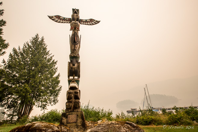 Totem Pole at the Back Eddie Pub Egmont, BC