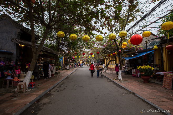 Street view: Hoi An Old Town, Vietnam