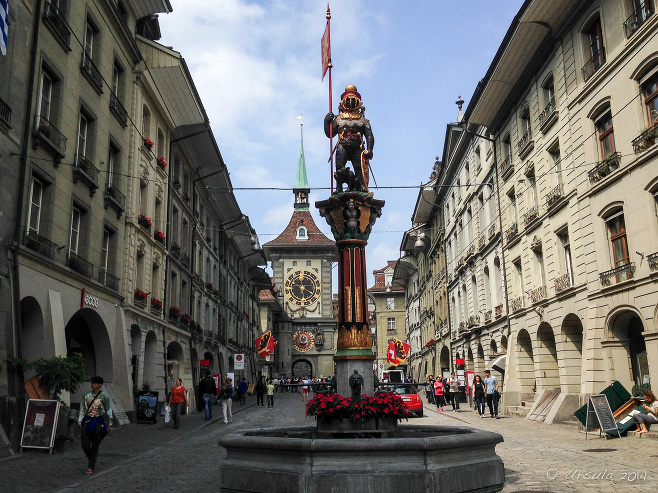 Zähringerbrunnen on Kramgasse , Bern, CH