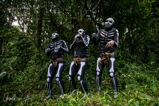 Skeleton Men of the Bugamo Tribe, Chimbu Province – Papua New Guinea ...