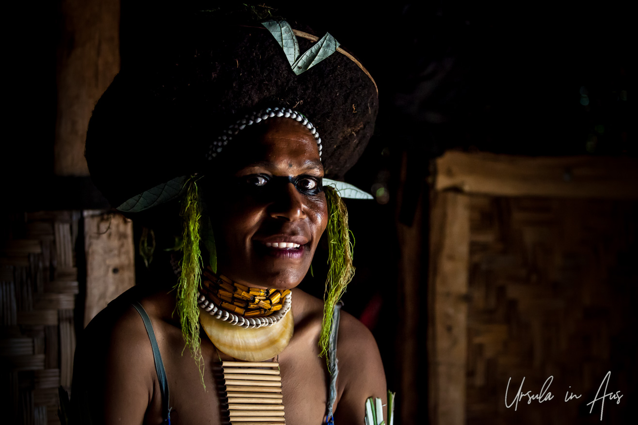 Big Hats And Small Drums The Engan Women Of Papua New Guinea Ursulas Weekly Wanders