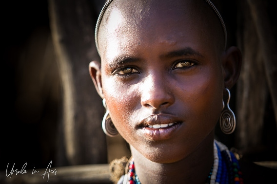 000744-Eyes-and-Earings_2169-2(pp_w568_h378).jpg