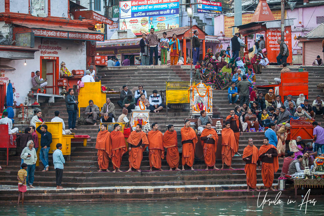 Hindu priests on the ghat at Har Ki Pauri, Haridwar India