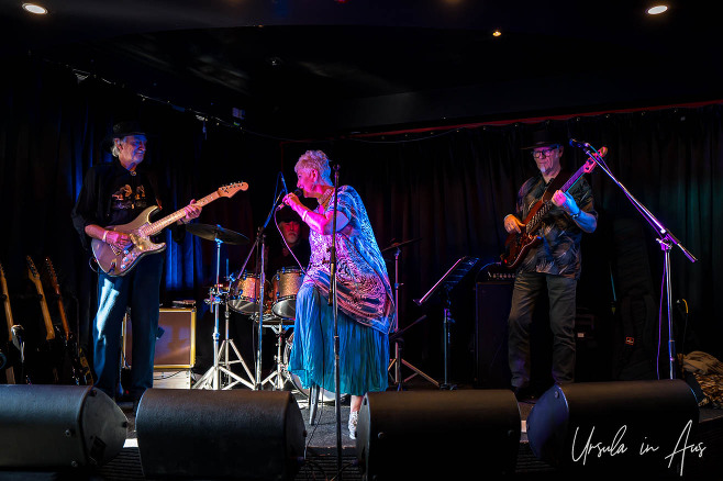 Repeat Offenders blues band, Schuss Bar, Thredbo Australia